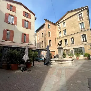 appartement-centre-historique-romans.hotels-rhonealpes.com/